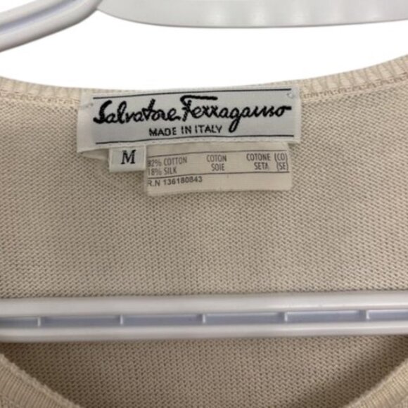 Salvatore Ferragamo cream short sleeve quarter placket top size M - Picture 3 of 3